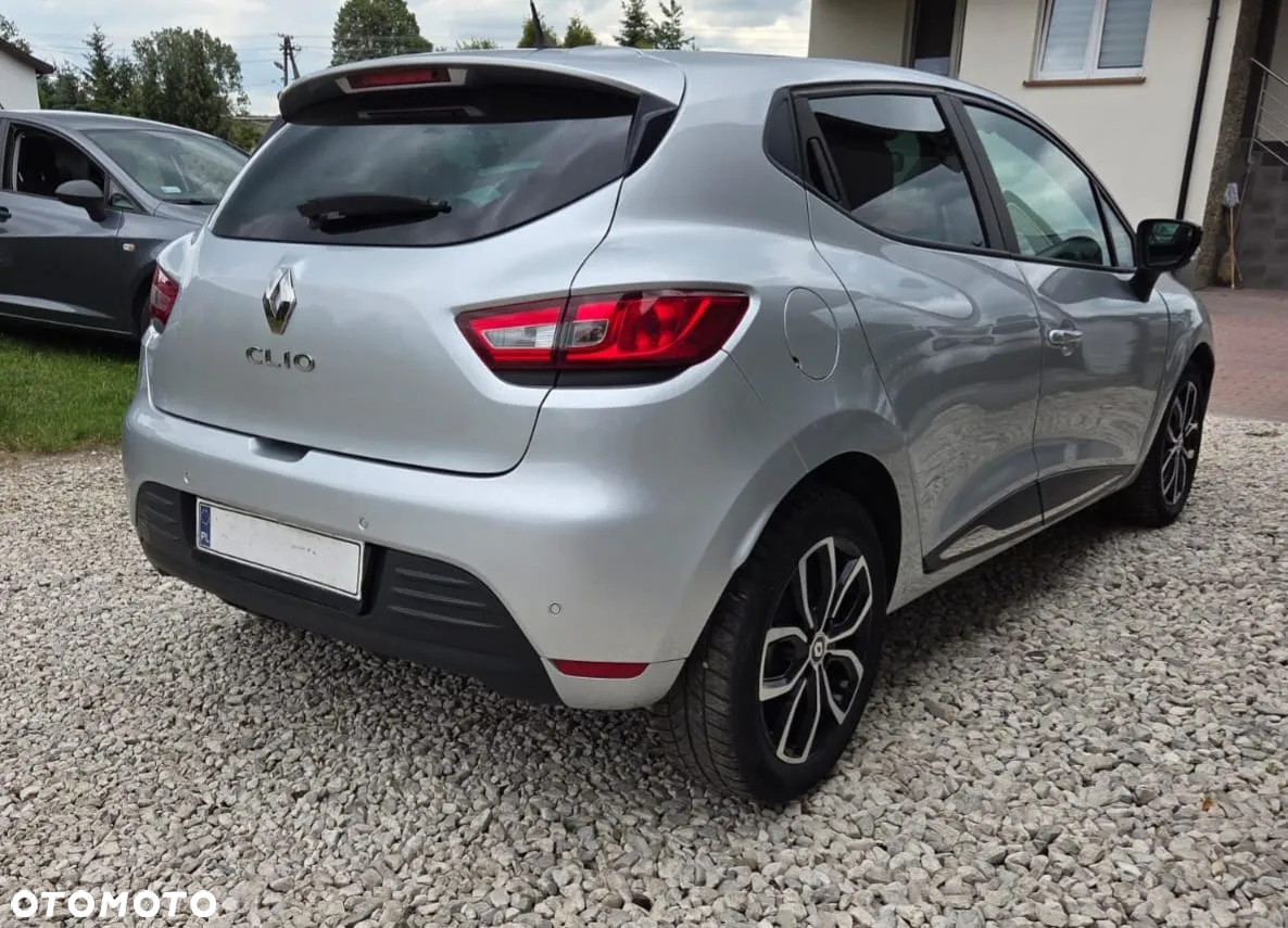 Renault Clio - 6