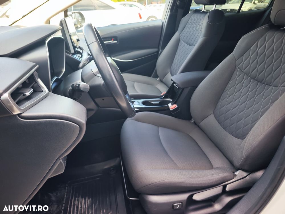 Toyota Corolla 1.8 HSD Dynamic - 12
