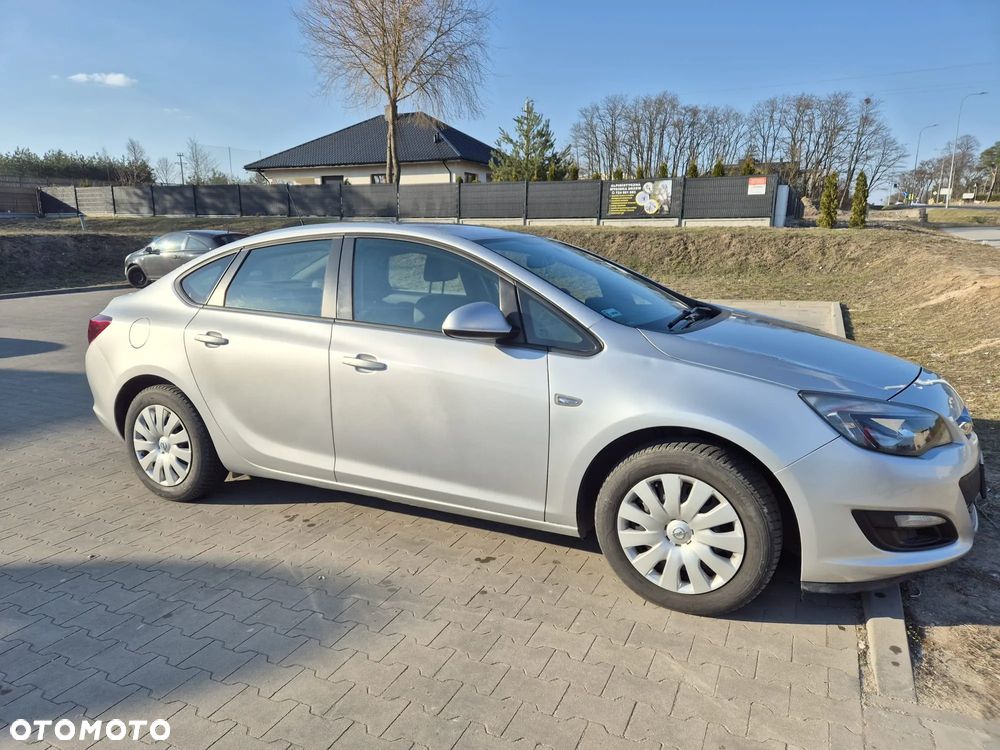 Opel Astra - 8