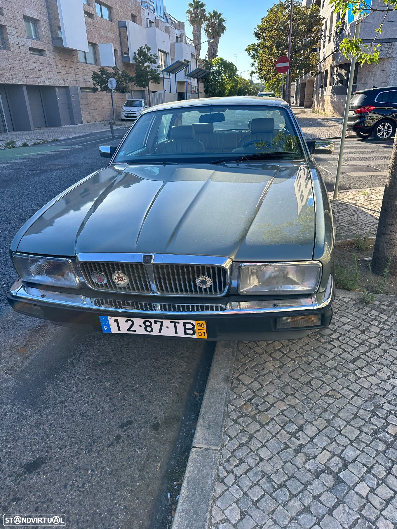Jaguar XJ - 21