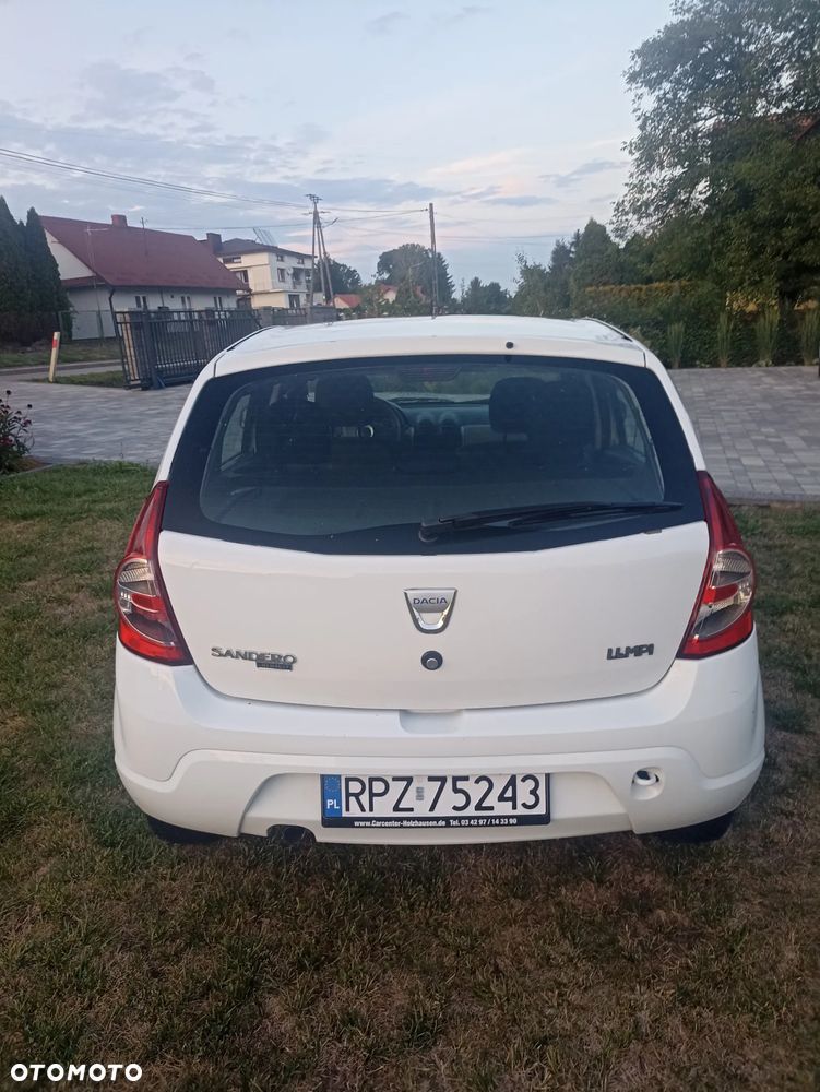 Dacia Sandero 1.4 MPI - 11