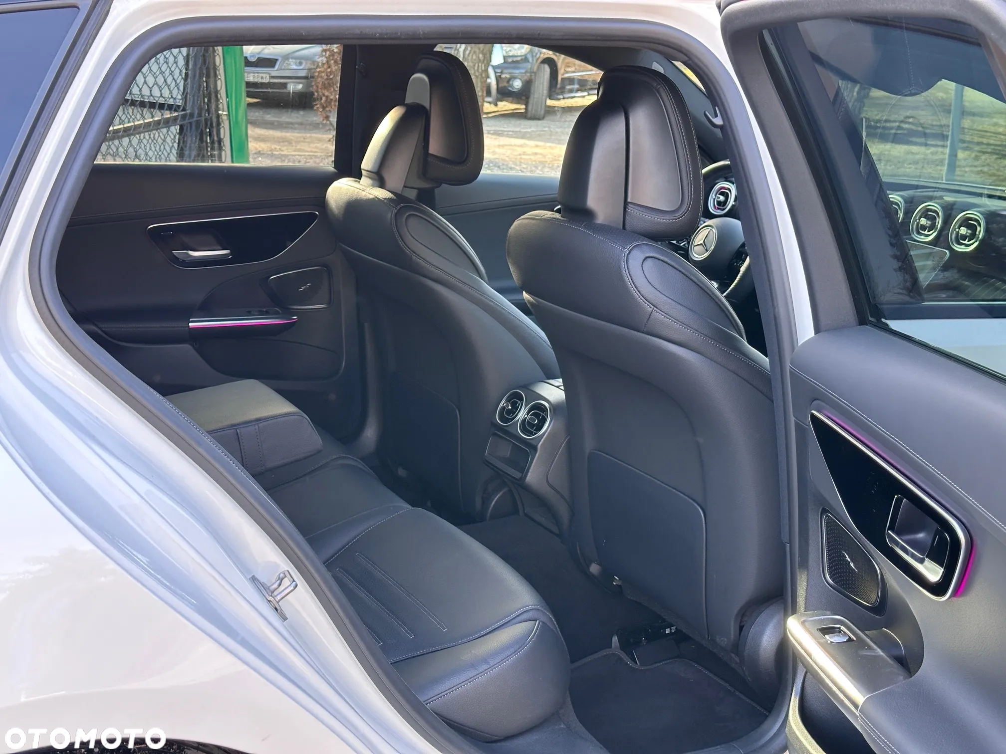 Mercedes-Benz Klasa C 300 d T 9G-TRONIC AMG Line - 36