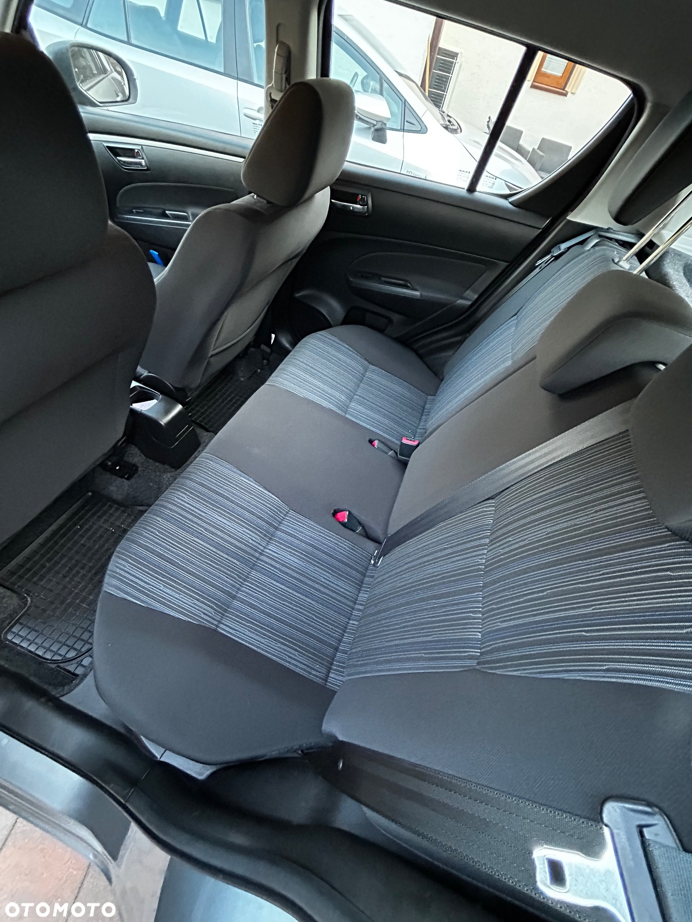 Suzuki Swift - 9