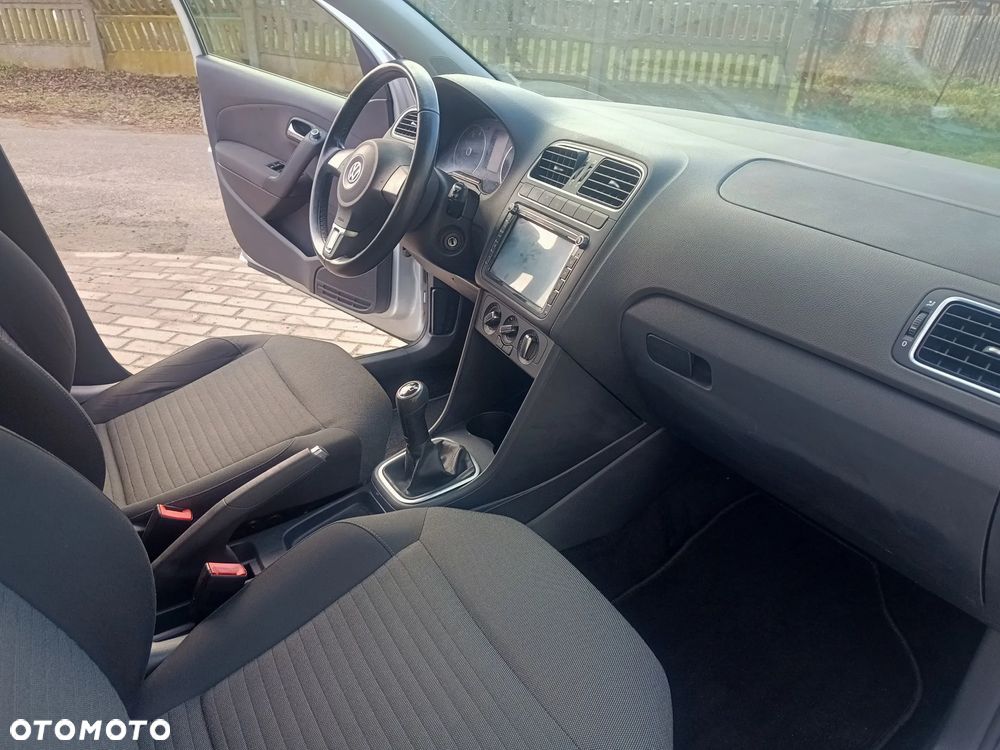 Volkswagen Polo - 17
