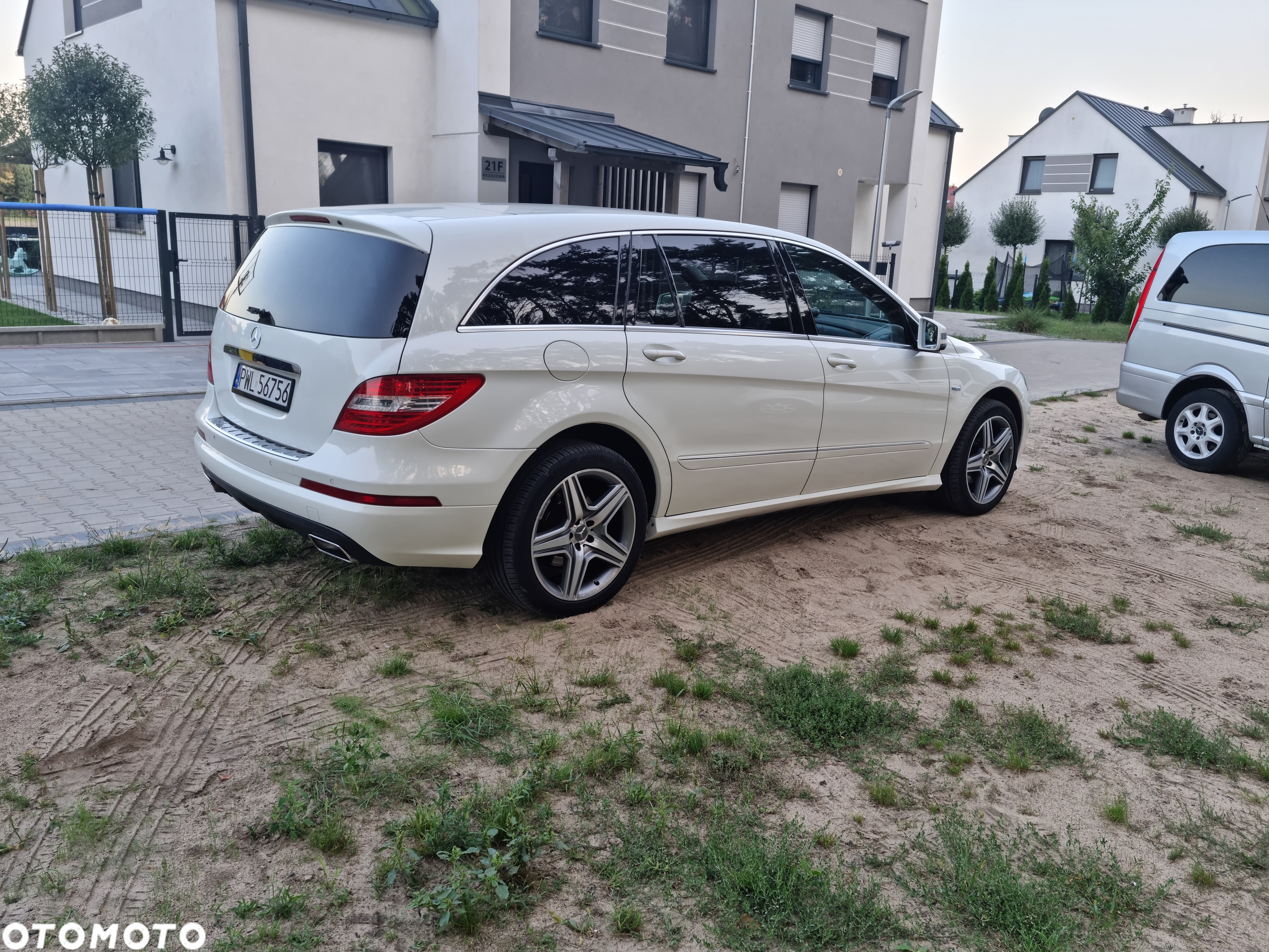 Mercedes-Benz Klasa R 350 L 4Matic BlueEFFICIENCY 7G-TRONIC - 4