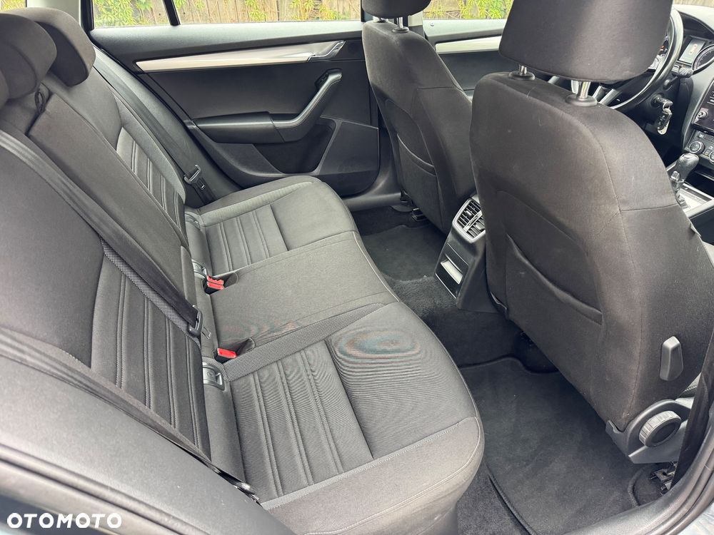 Skoda Octavia 1.0 TSI DSG Clever - 10