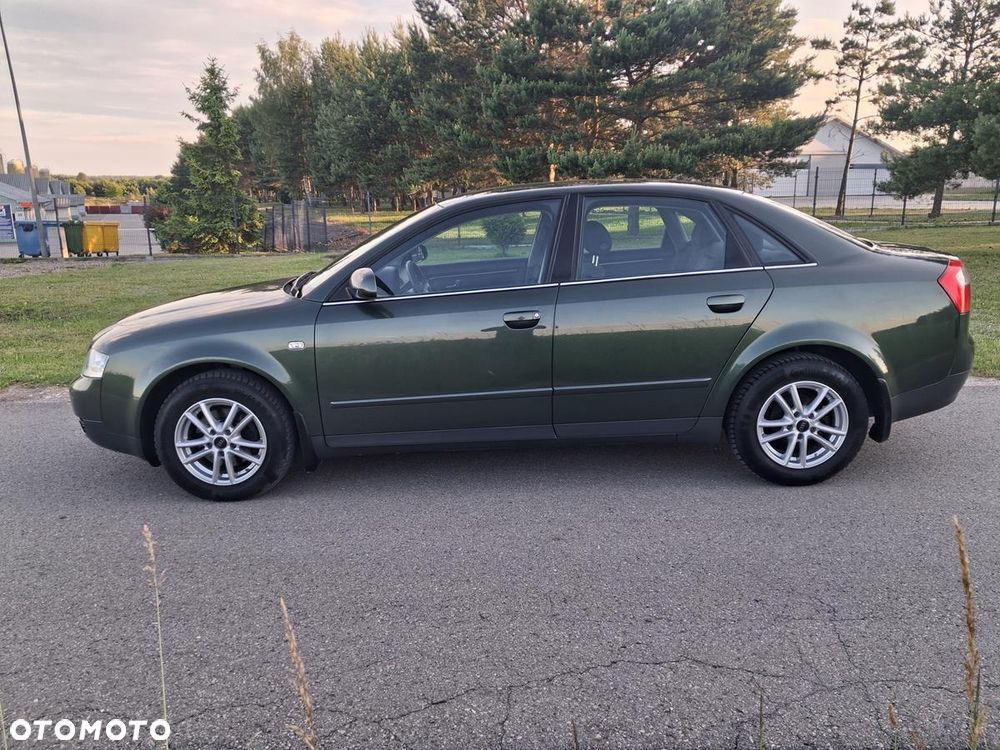 Audi A4 Limousine - 13
