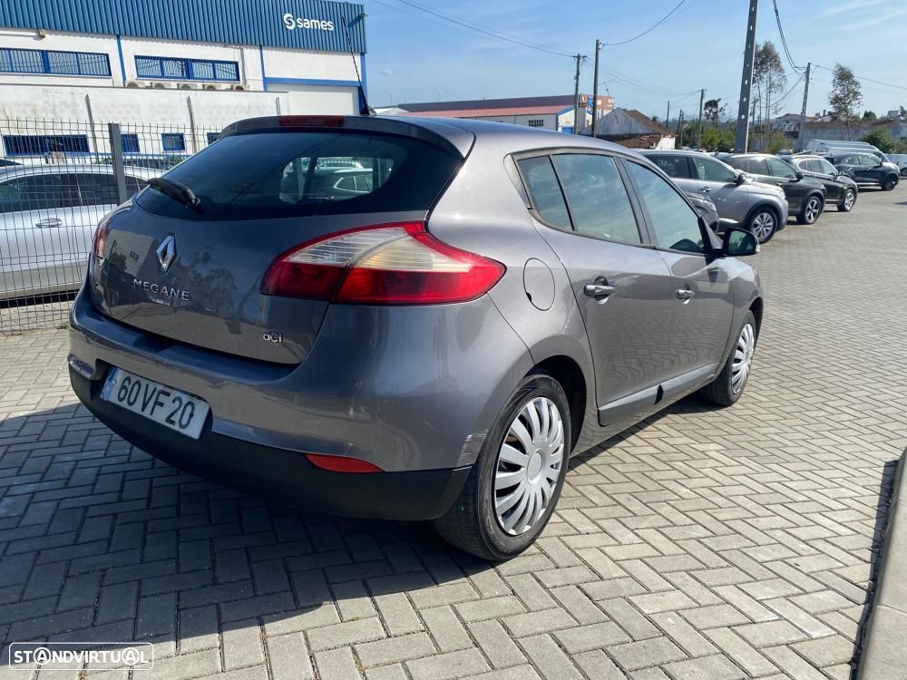 Renault Mégane 1.5 dCi Dynamique - 3