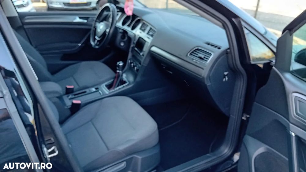 Volkswagen Golf 1.6 TDI DPF BlueMotion Technology Highline - 8