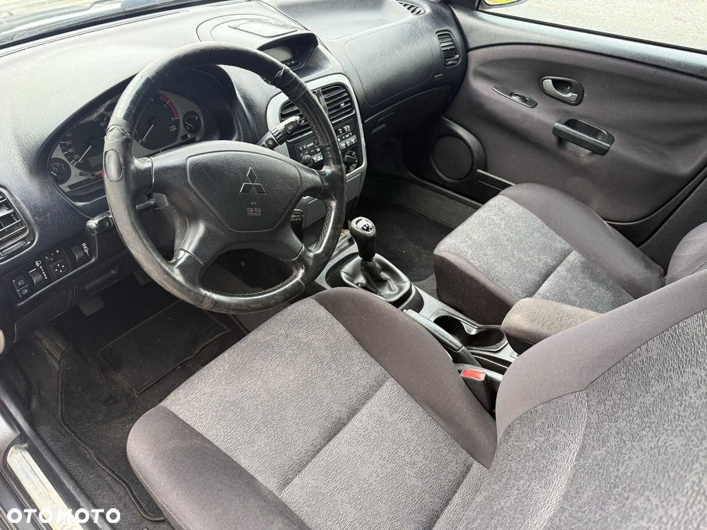 Mitsubishi Carisma - 6