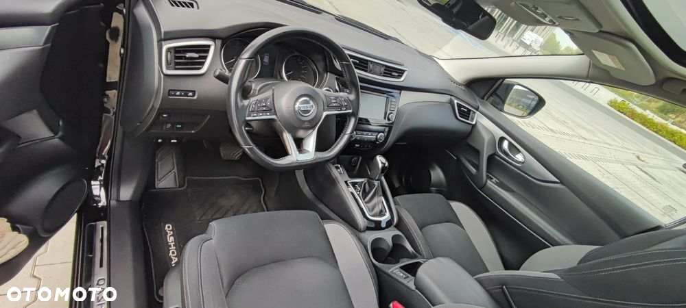 Nissan Qashqai 1.3 DIG-T N-Connecta DCT - 21