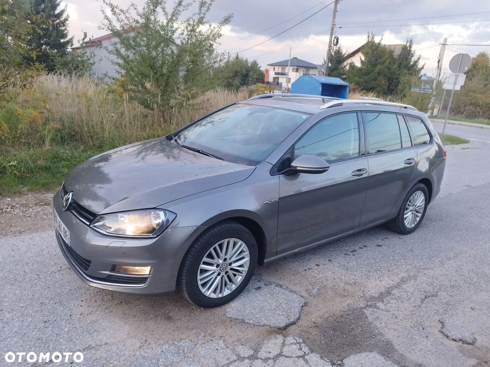 Volkswagen Golf - 1