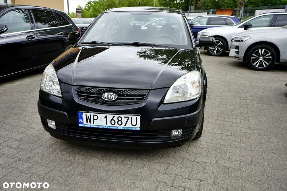 Kia Rio - 10