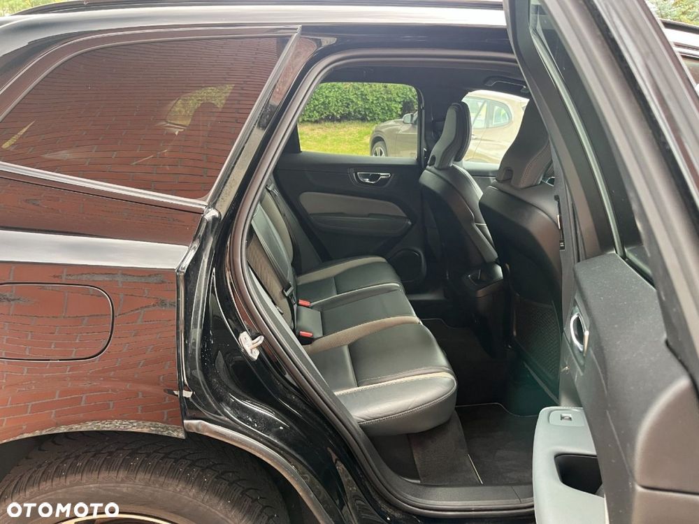Volvo XC 60 B4 D Plus Bright - 26
