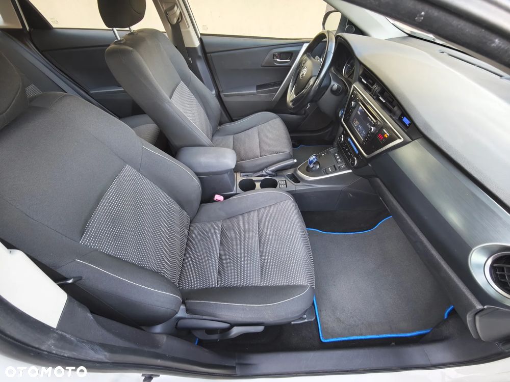 Toyota Auris 1.8 HSD Luna - 21