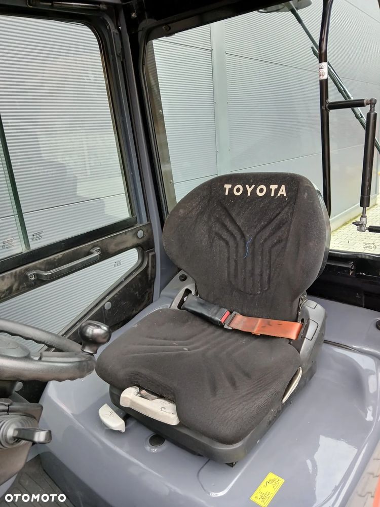 Toyota 02-8FDF18 - 8