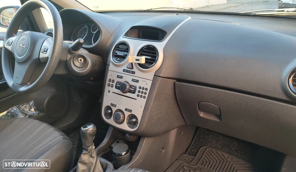 Opel Corsa 1.3 CDTI Enjoy EcoFLEX - 3