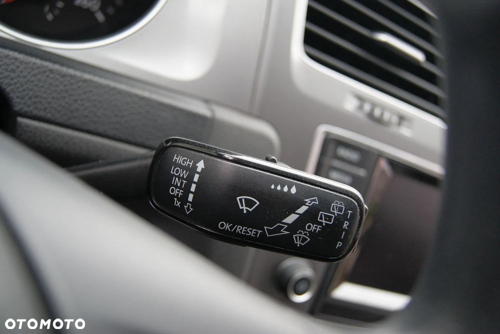 Volkswagen Golf 1.2 TSI BMT Trendline - 27
