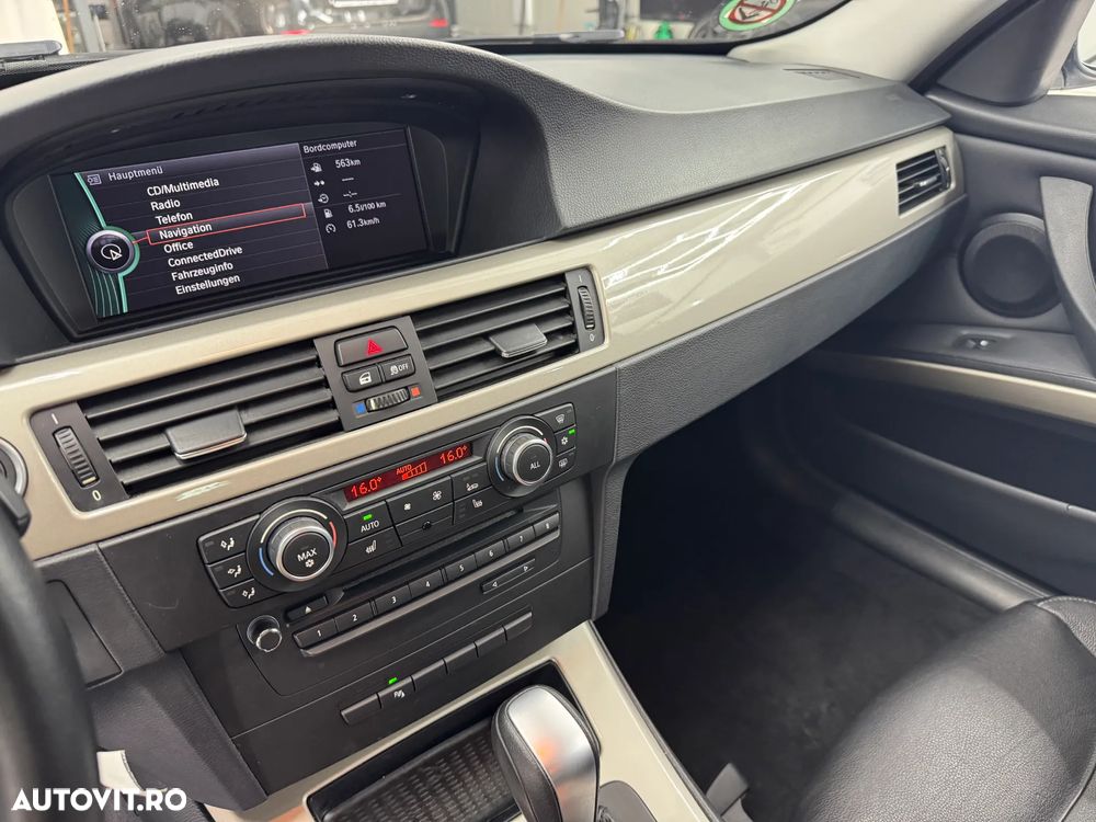BMW Seria 3 320d DPF Aut. Edition Exclusive - 25