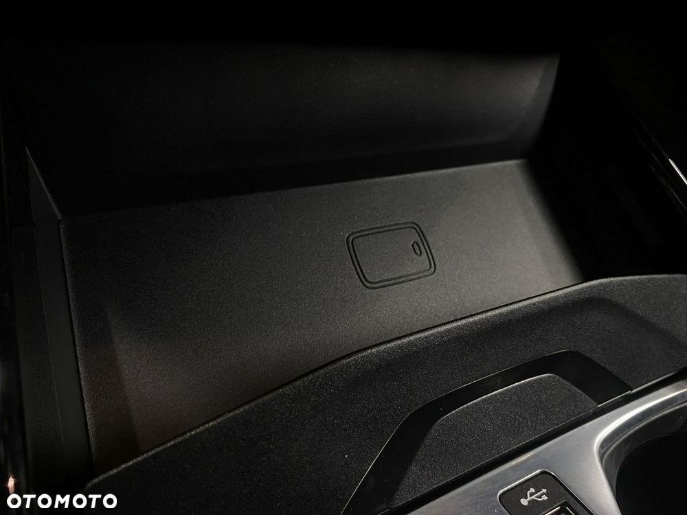 BMW Seria 2 220i - 36