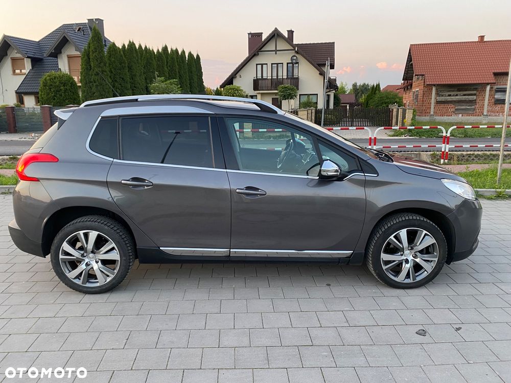 Peugeot 2008 1.6 e-HDi Allure S&S - 20
