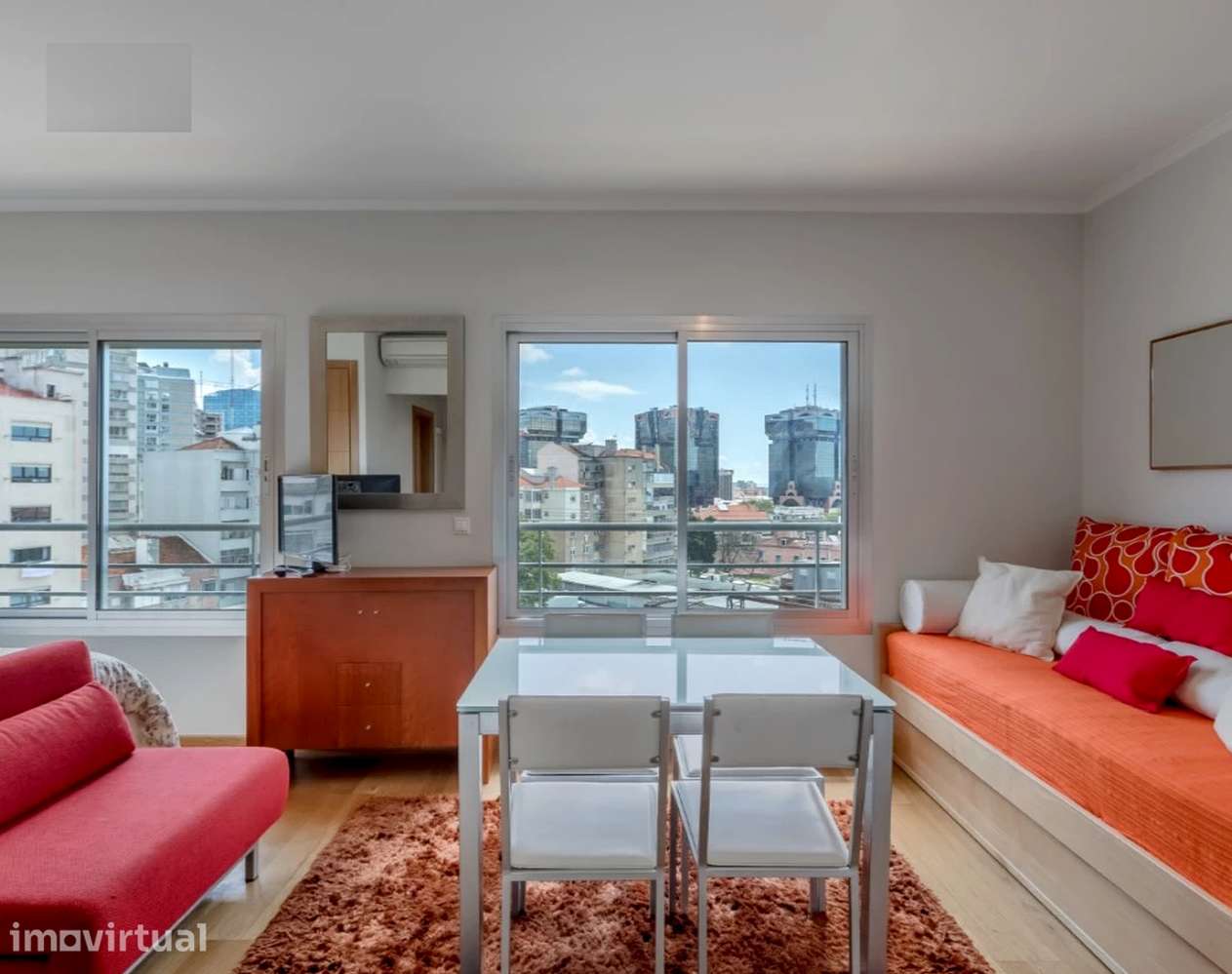 Apartamento T0 com varanda em Campolide - Grande imagem: 3/14