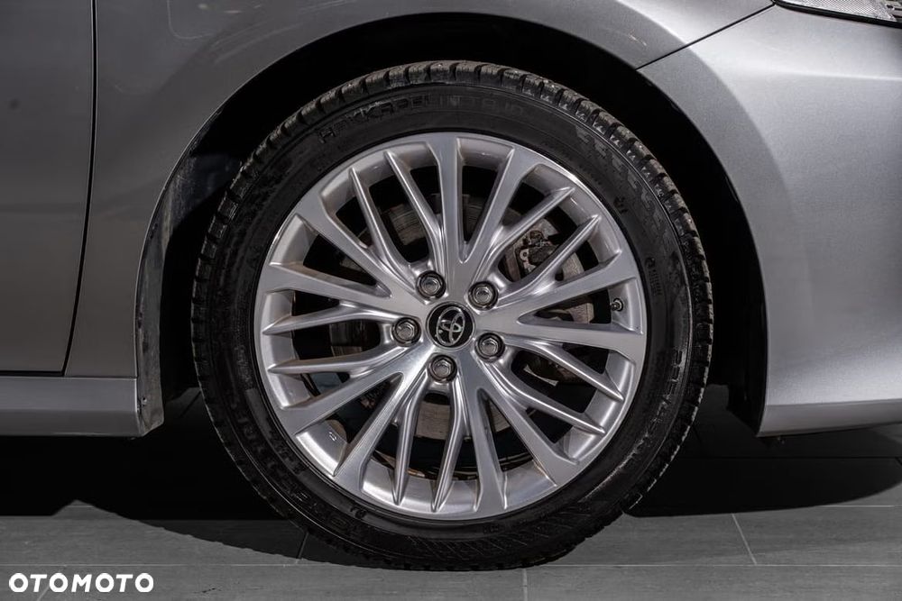 Toyota Camry 2.5 Hybrid Comfort CVT - 27