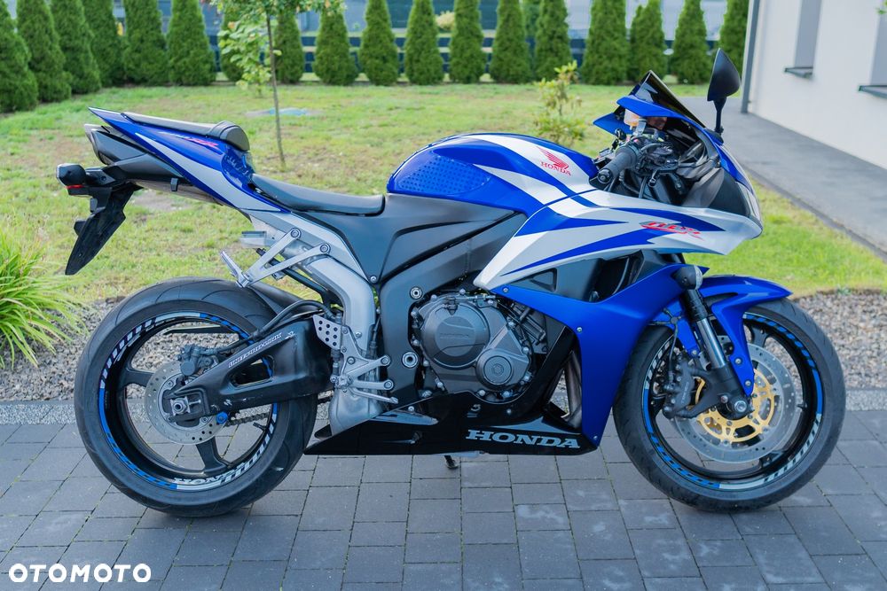 Honda CBR - 3