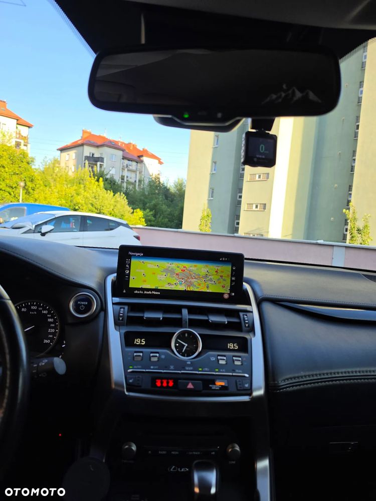 Lexus NX 300h Elegance AWD - 26