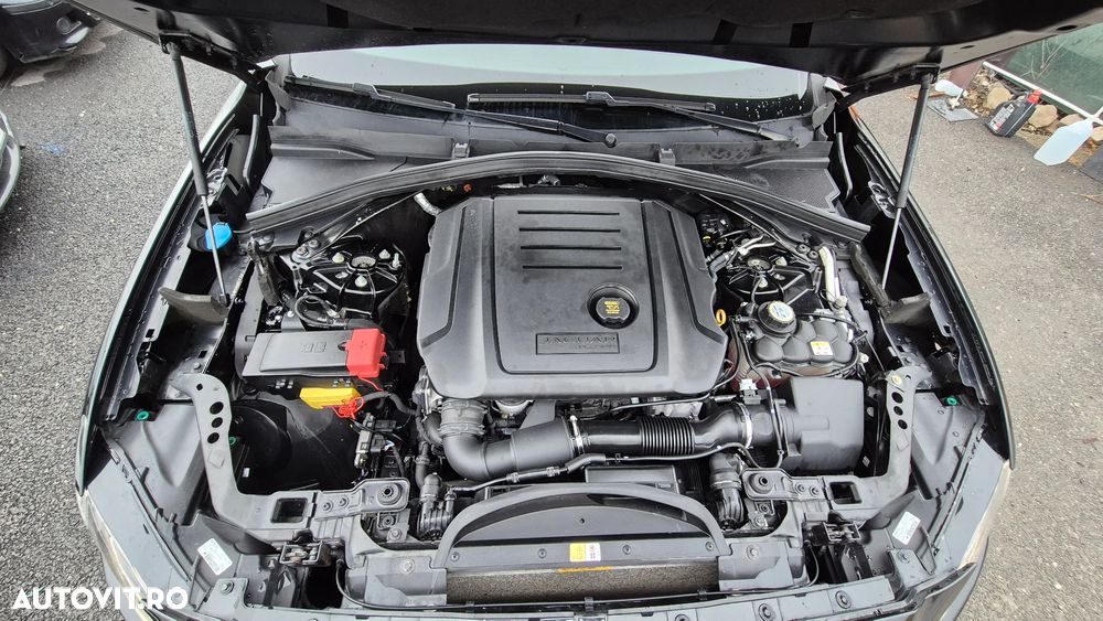 Jaguar F-Pace 20d AWD Aut. Prestige - 9