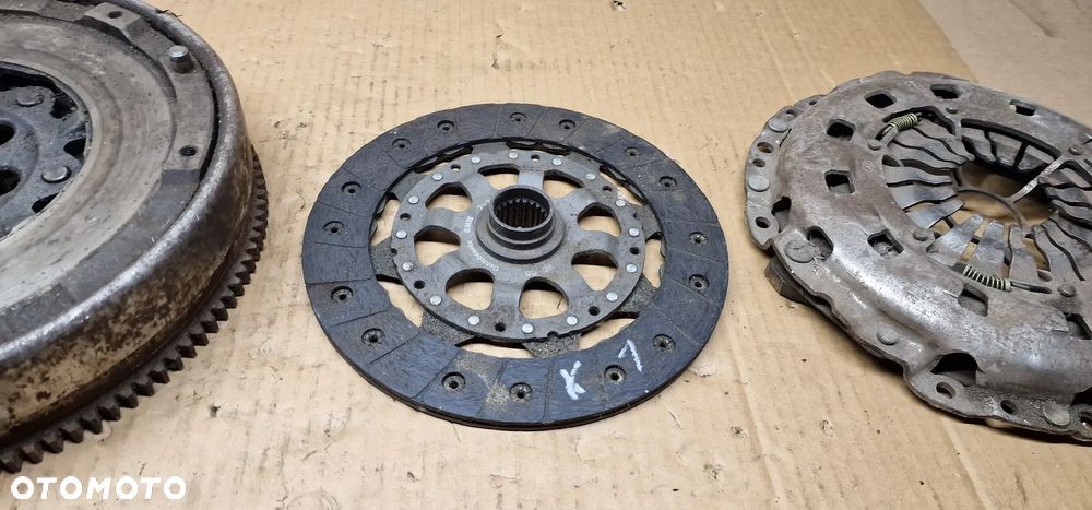 Sprzęgło dwumas koło tarcza docisk LUK BMW X1 2.0i N43 7594442 - 4