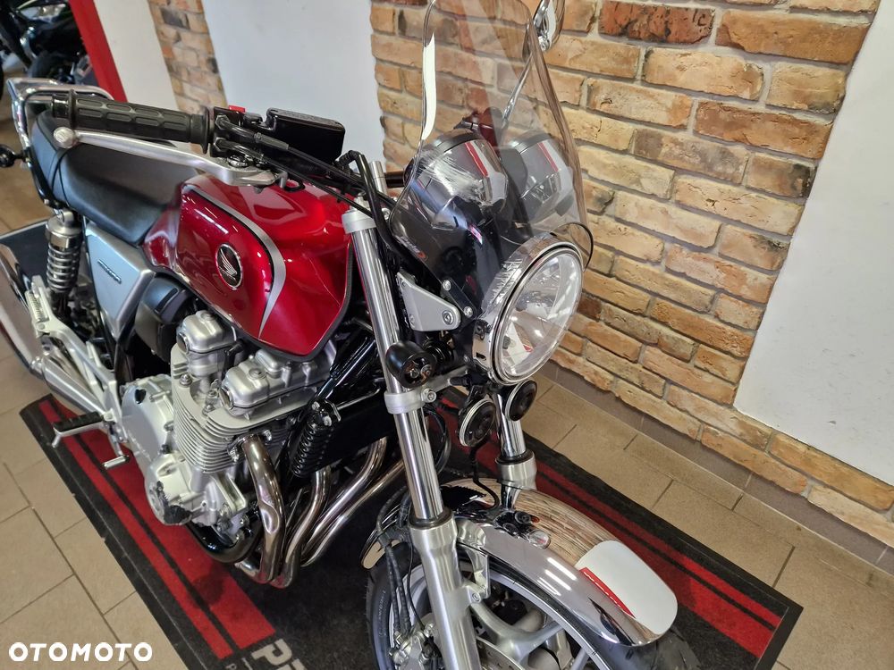 Honda CB - 30
