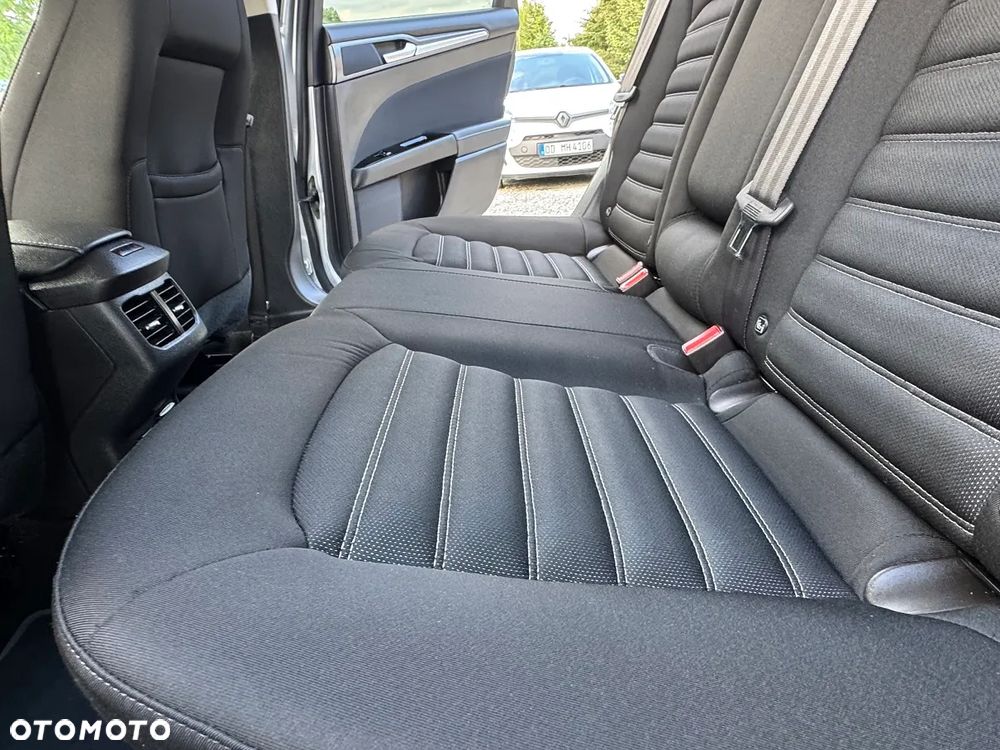 Ford Mondeo - 23