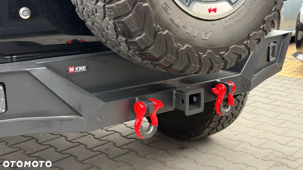 Jeep Wrangler - 12