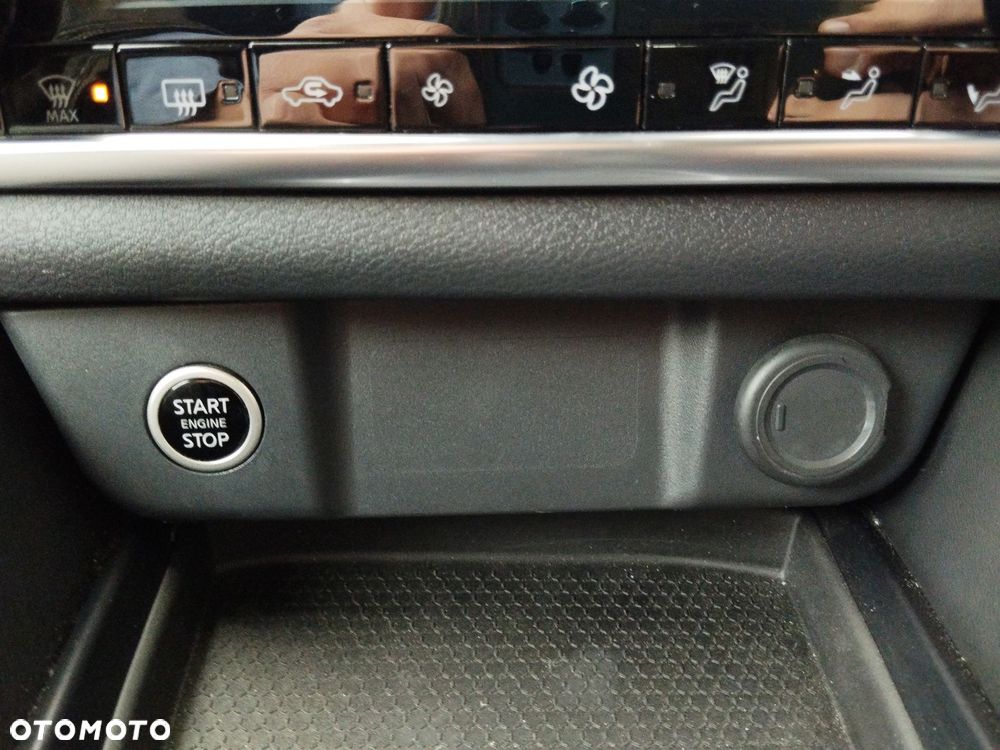 Nissan Qashqai 1.3 DIG-T mHEV N-Connecta - 23