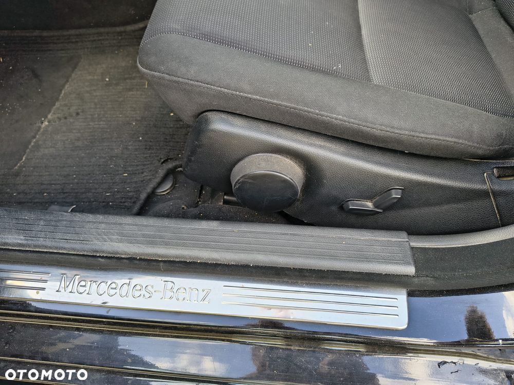 Mercedes-Benz Klasa C 220 CDI DPF Automatik BlueEFFICIENCY - 22