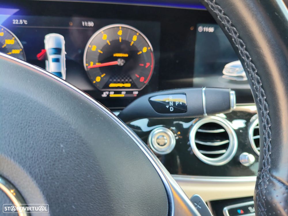 Mercedes-Benz E 43 AMG 4Matic 9G-TRONIC - 32