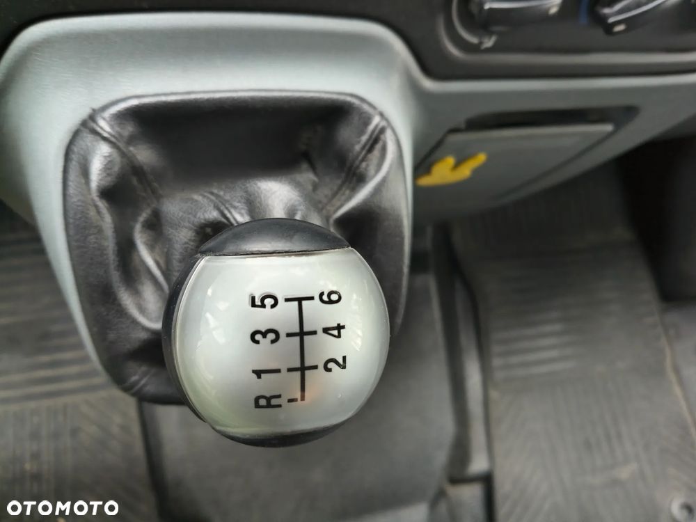 Ford Transit - 17