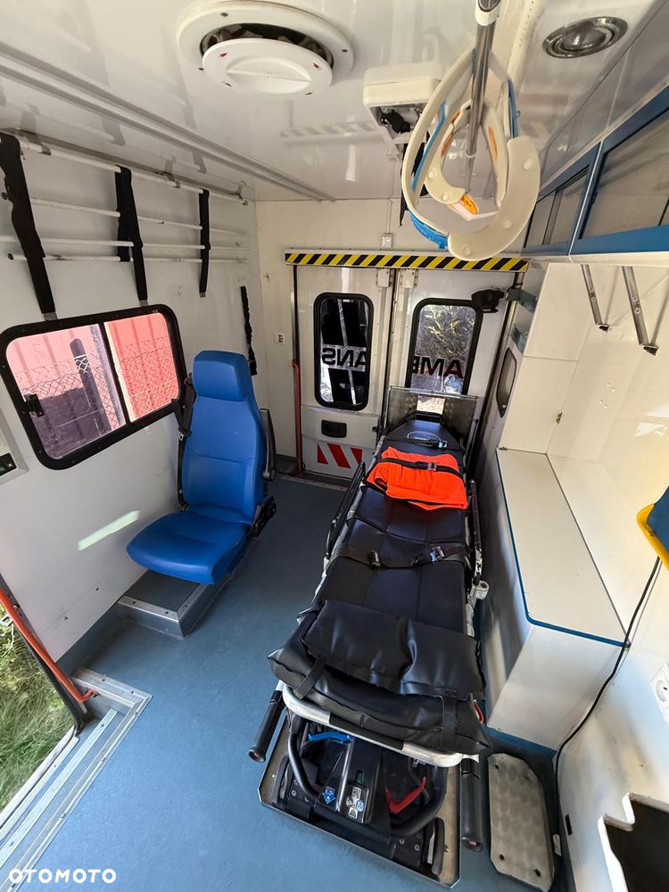 Volkswagen Transporter AMBULANS karetka - 3