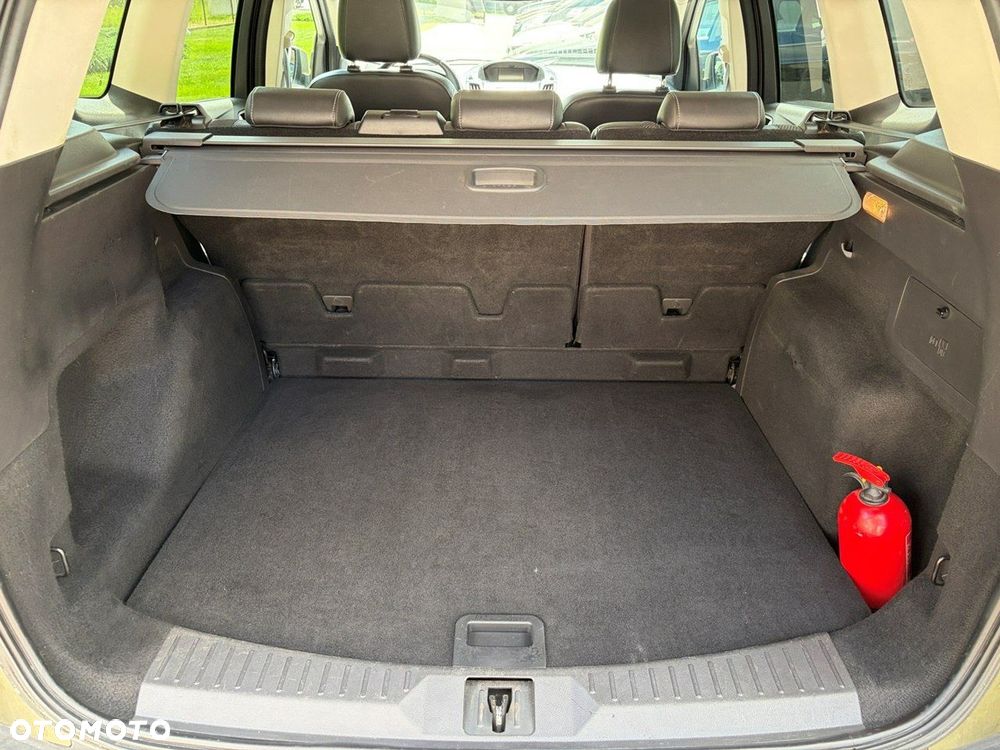 Ford Kuga - 26
