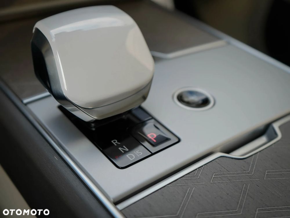 Land Rover Range Rover P615 SV - 33