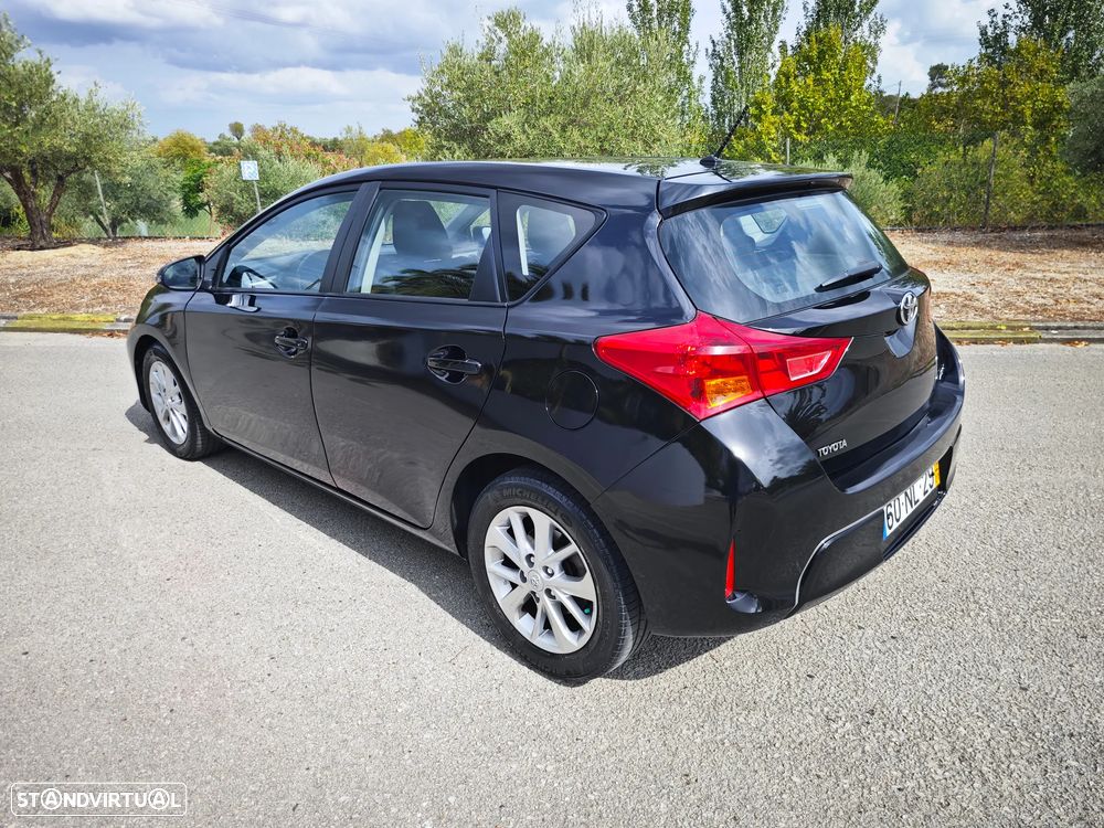 Toyota Auris 1.33 VVT-i Comfort+J16 - 2