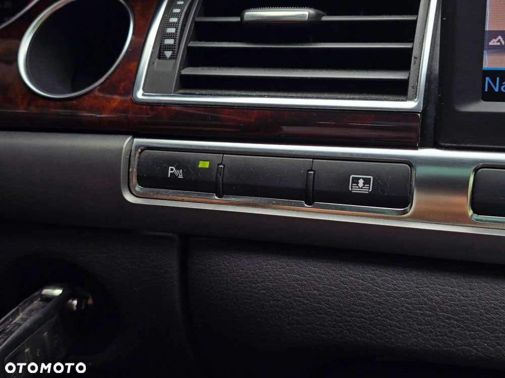 Audi A8 4.2 Quattro - 33
