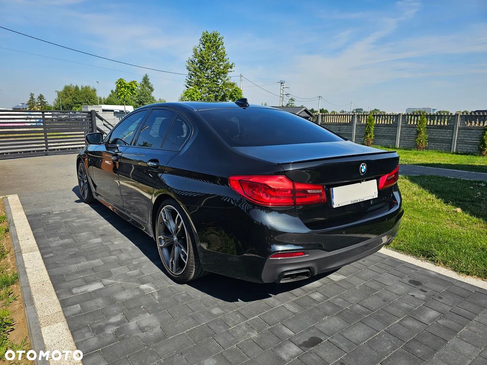 BMW Seria 5 M550i xDrive sport - 3