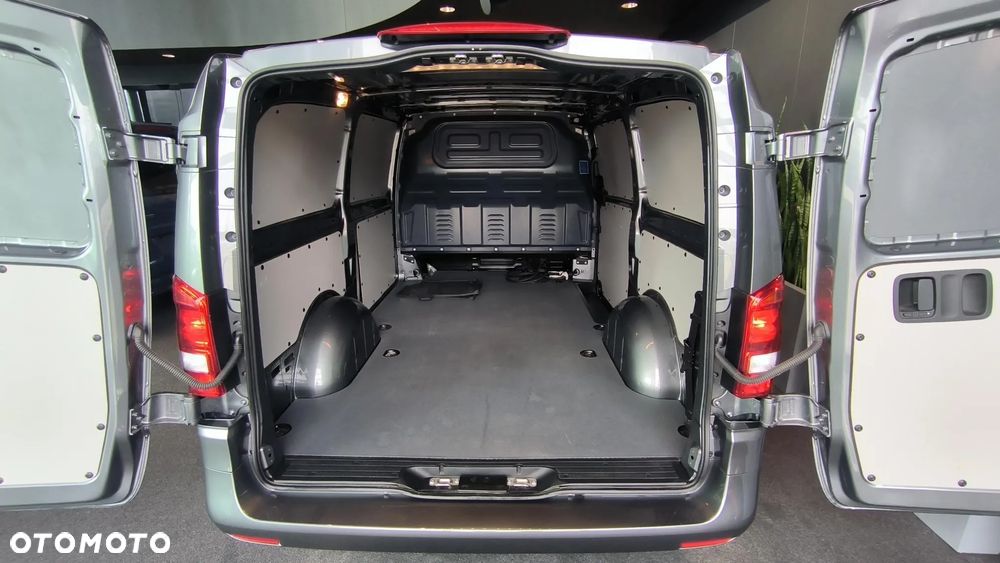 Mercedes-Benz eVito - 15