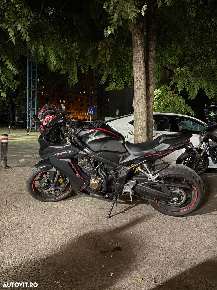 Honda CBR 650R - 3