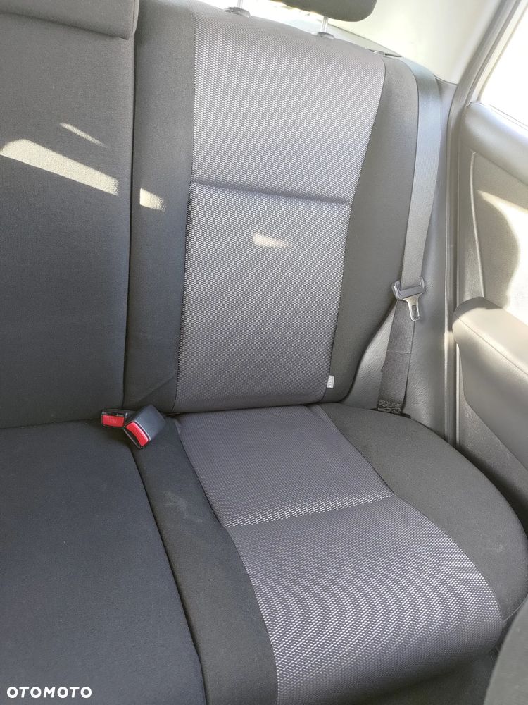 Toyota Corolla 1.6 VVT-i Sol - 17