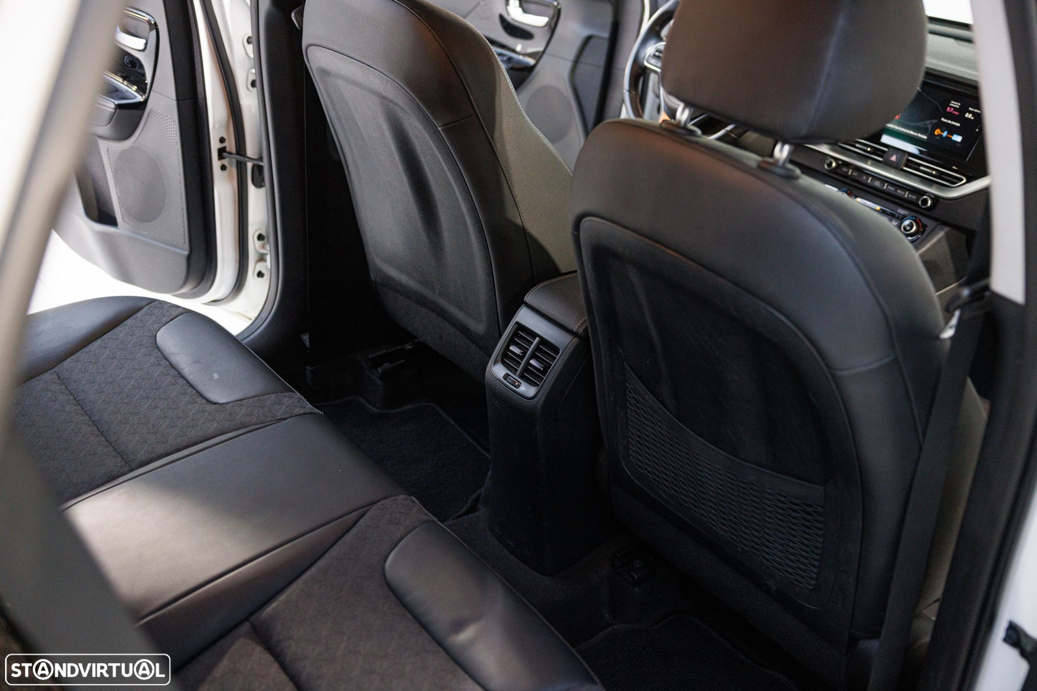 Kia Niro 1.6 GDi HEV Urban - 8