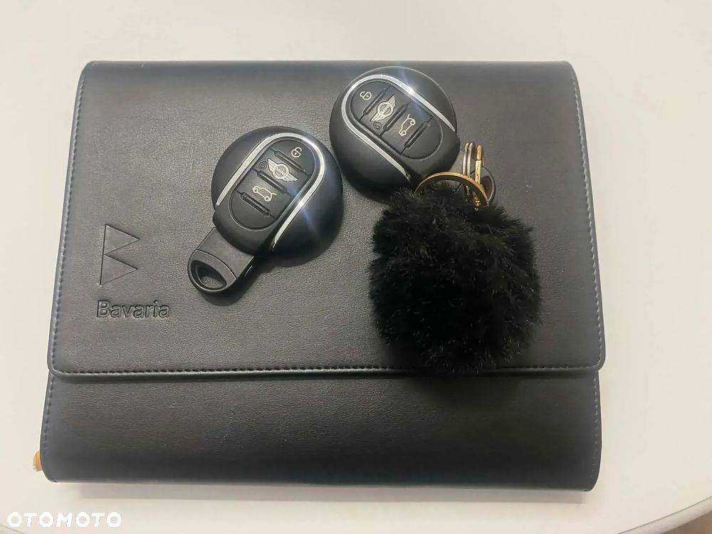 MINI Cooper Essential Trim - 29