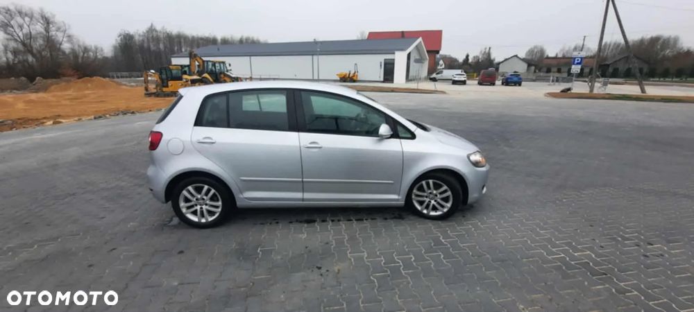 Volkswagen Golf Plus 1.6 TDI BlueMot Comfortline - 4